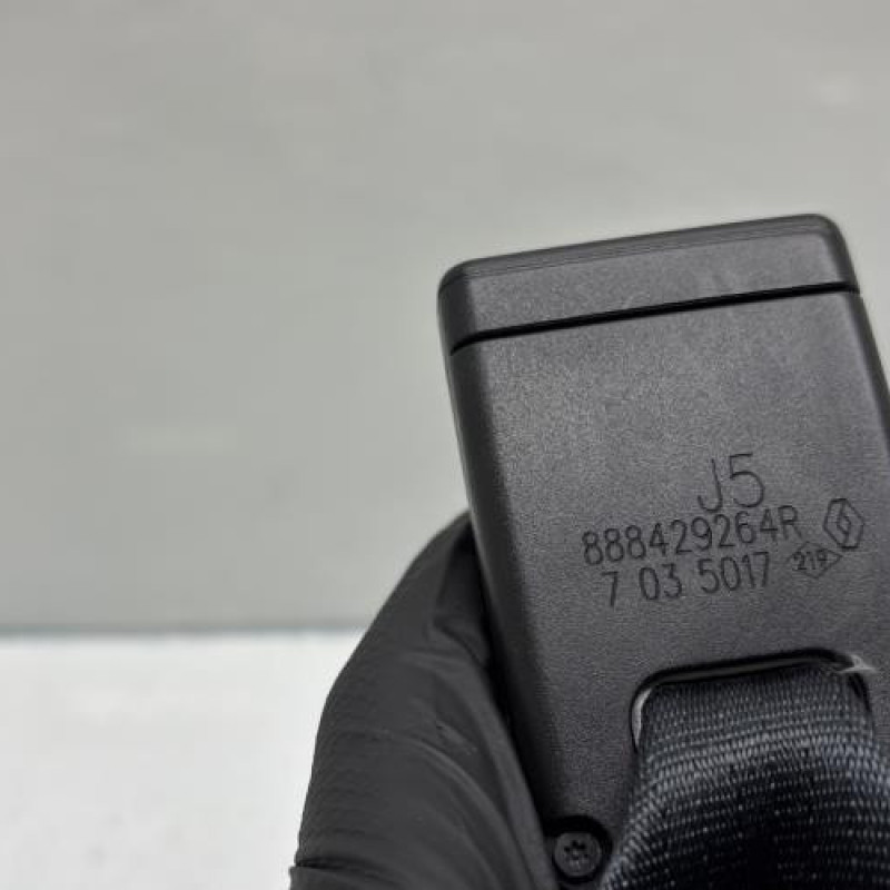 Attache ceinture arriere droit RENAULT MEGANE 4 Photo n°5