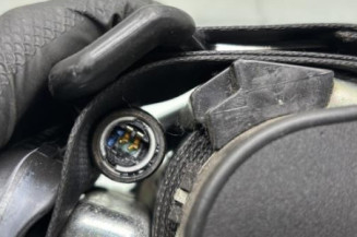 Pretensionneur de ceinture avant droit DACIA SANDERO 1