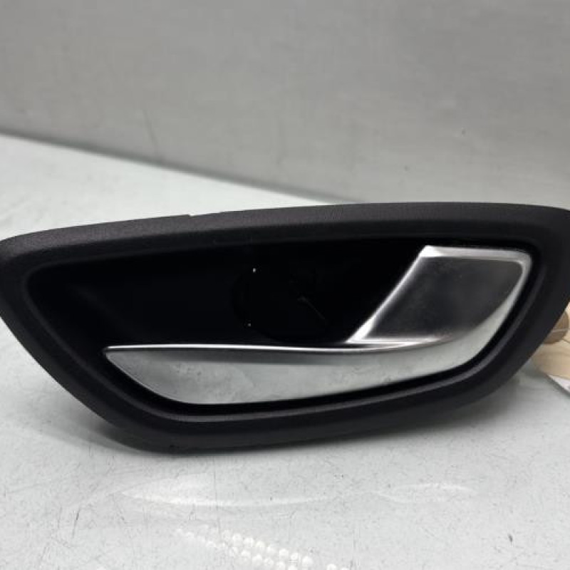 Poignee interieur arriere droit RENAULT MEGANE 4 Photo n°1
