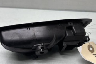 Poignee interieur arriere gauche RENAULT MEGANE 4