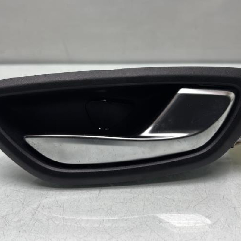 Poignee interieur avant droit RENAULT MEGANE 4 Photo n°1