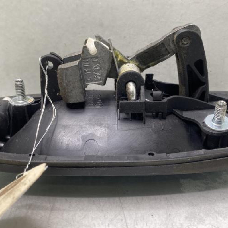 Poignee porte avant droit FIAT DOBLO 2 Photo n°3