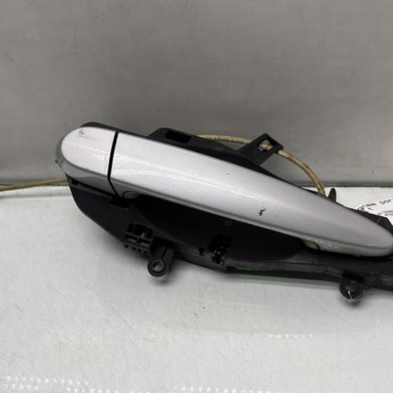 Poignee porte avant droit BMW X1 E84 Photo n°1