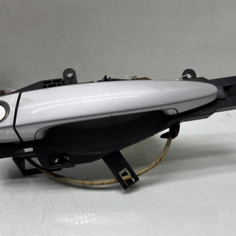 Poignee porte avant gauche BMW X1 E84 Photo n°1