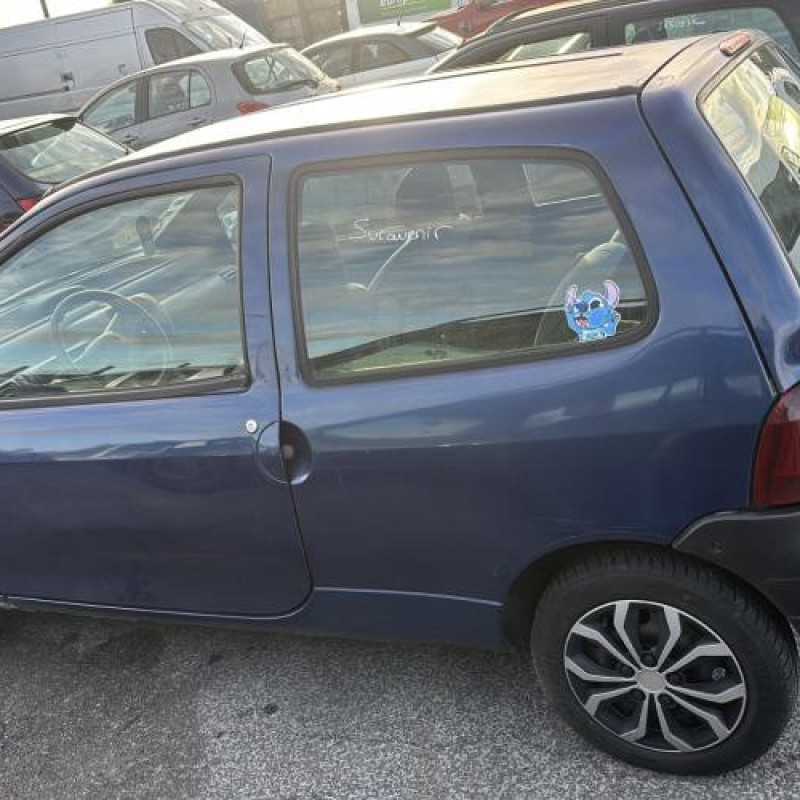 Feu arriere stop central RENAULT TWINGO 1 Photo n°8