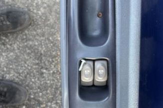 Feu arriere stop central RENAULT TWINGO 1