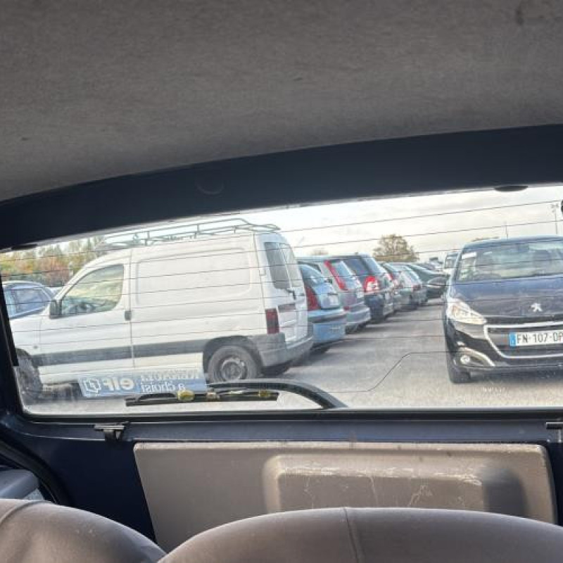 Feu arriere stop central RENAULT TWINGO 1 Photo n°13