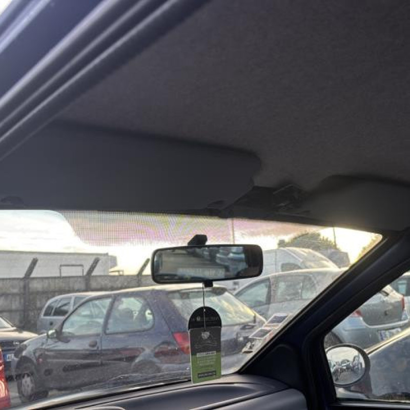 Feu arriere stop central RENAULT TWINGO 1 Photo n°15