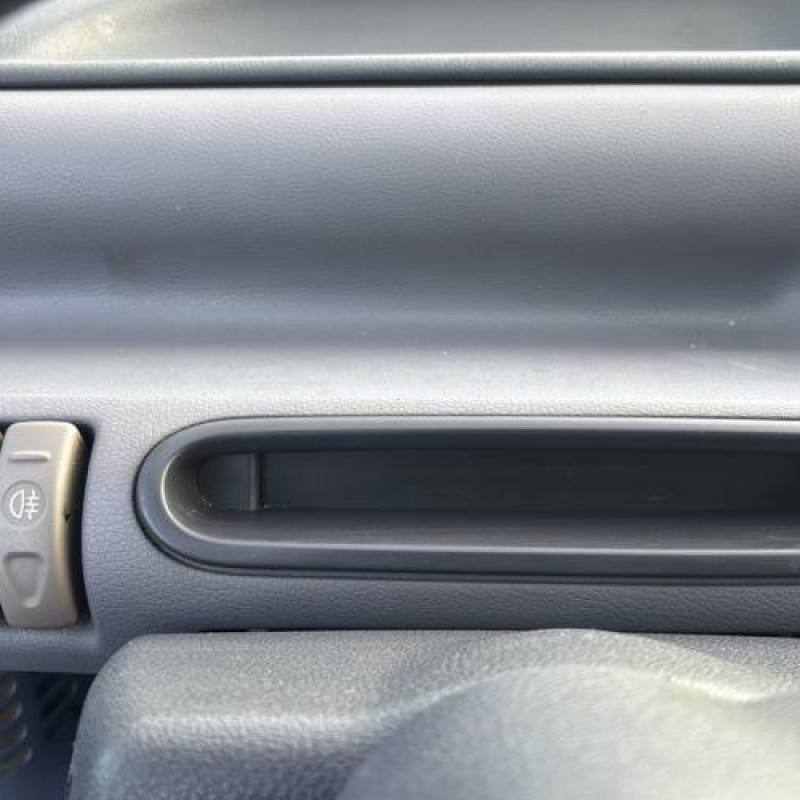 Feu arriere stop central RENAULT TWINGO 1 Photo n°19