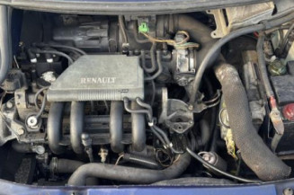 Feu arriere stop central RENAULT TWINGO 1