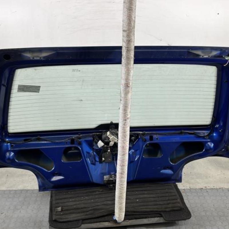 Malle/Hayon arriere CITROEN SAXO Photo n°6