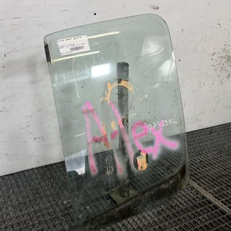 Vitre avant gauche PEUGEOT BOXER 1 Photo n°2