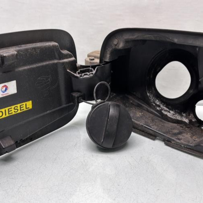 Trappe d'essence CITROEN C3 3 Photo n°2