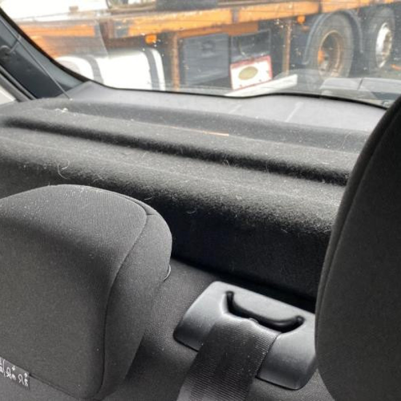 Attache ceinture arriere gauche CITROEN C3 3 Photo n°15