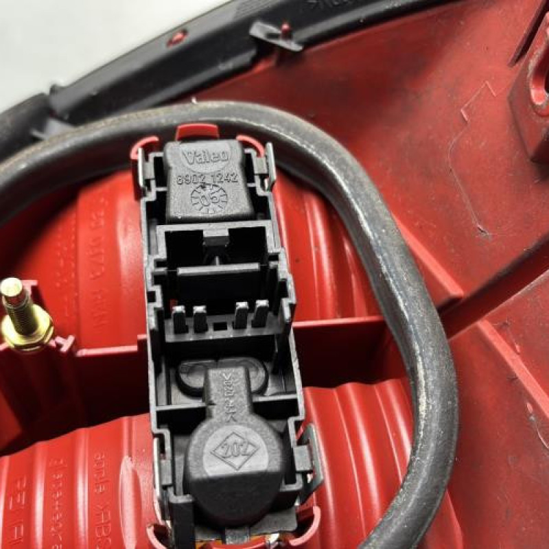 Feu arriere principal gauche (feux) RENAULT VEL SATIS Photo n°3