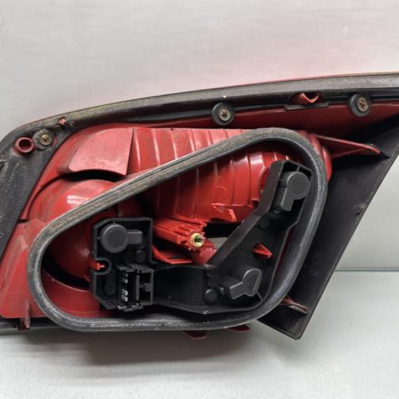 Feu arriere secondaire gauche (feux) RENAULT VEL SATIS Photo n°3