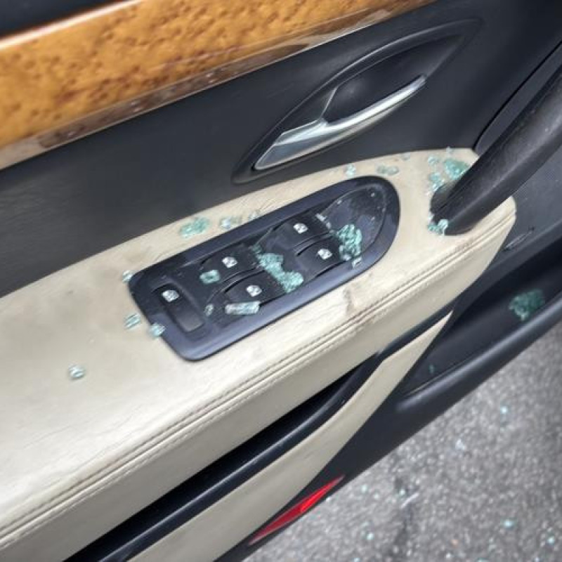 Leve vitre electrique arriere droit RENAULT VEL SATIS Photo n°15