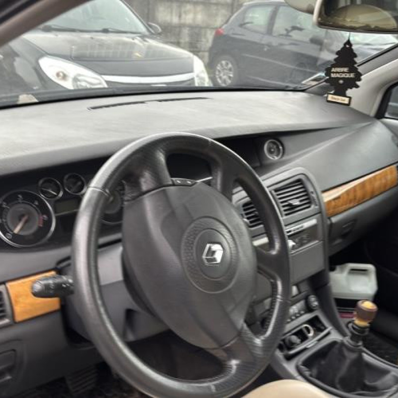 Leve vitre electrique arriere droit RENAULT VEL SATIS Photo n°17