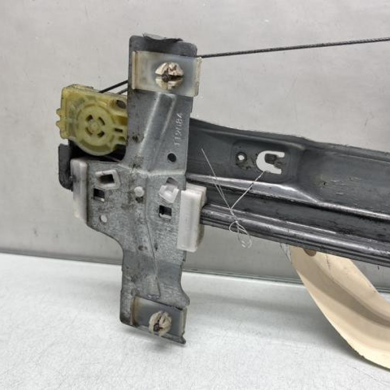 Leve vitre electrique avant gauche PEUGEOT 207 Photo n°2