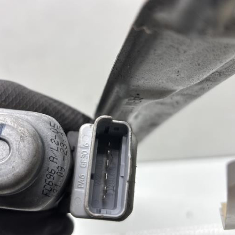 Leve vitre electrique avant gauche PEUGEOT 207 Photo n°4