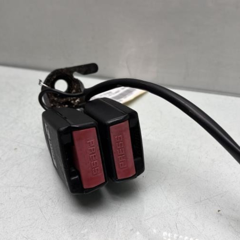 Attache ceinture arriere droit PEUGEOT 207 Photo n°3
