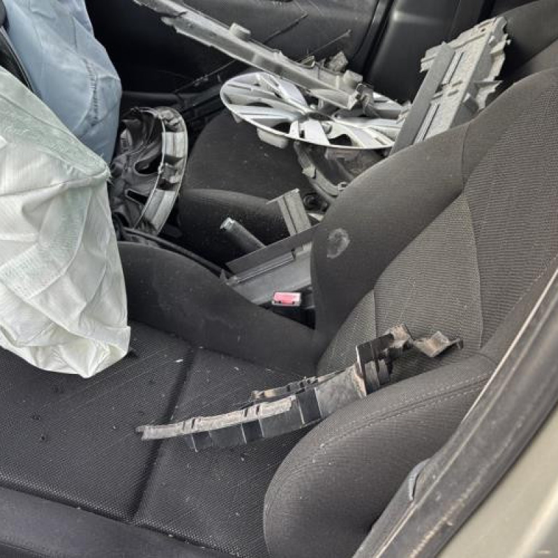 Attache ceinture arriere gauche PEUGEOT 207 Photo n°15