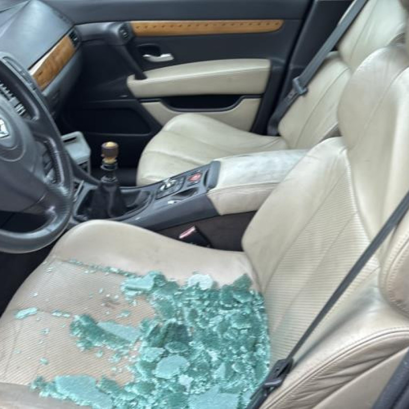 Interrupteur de leve vitre avant droit RENAULT VEL SATIS Photo n°14