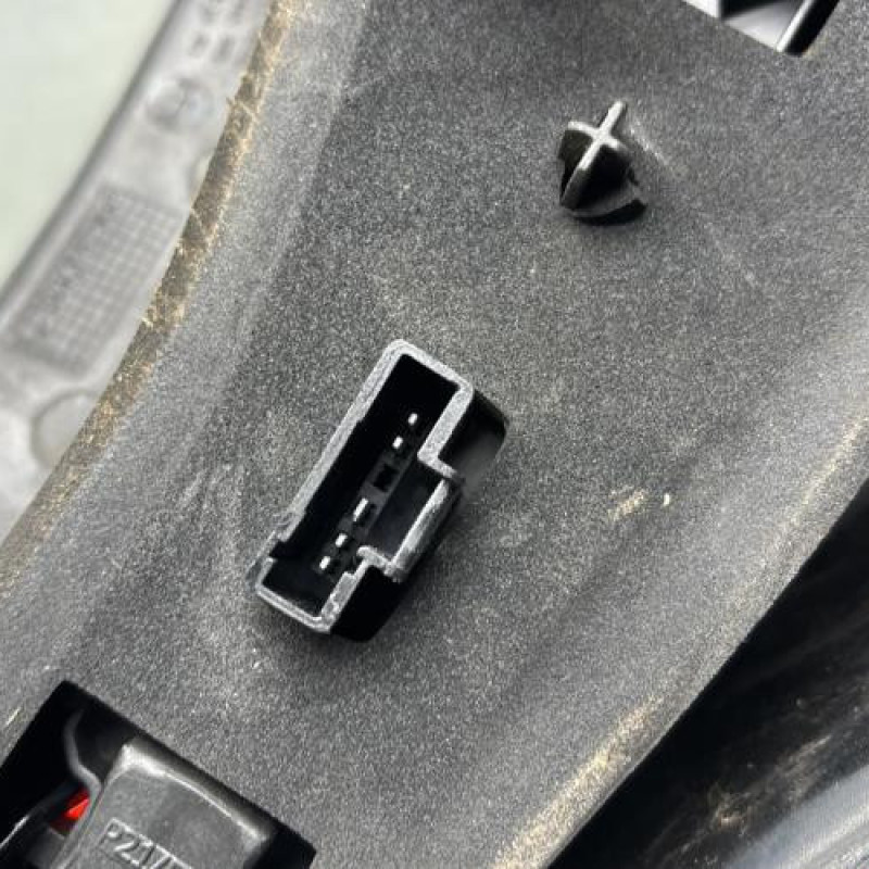 Feu arriere principal droit (feux) DACIA SANDERO 1 Photo n°3