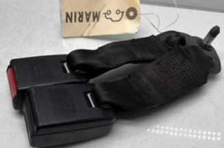 Attache ceinture arriere droit DACIA SANDERO 1