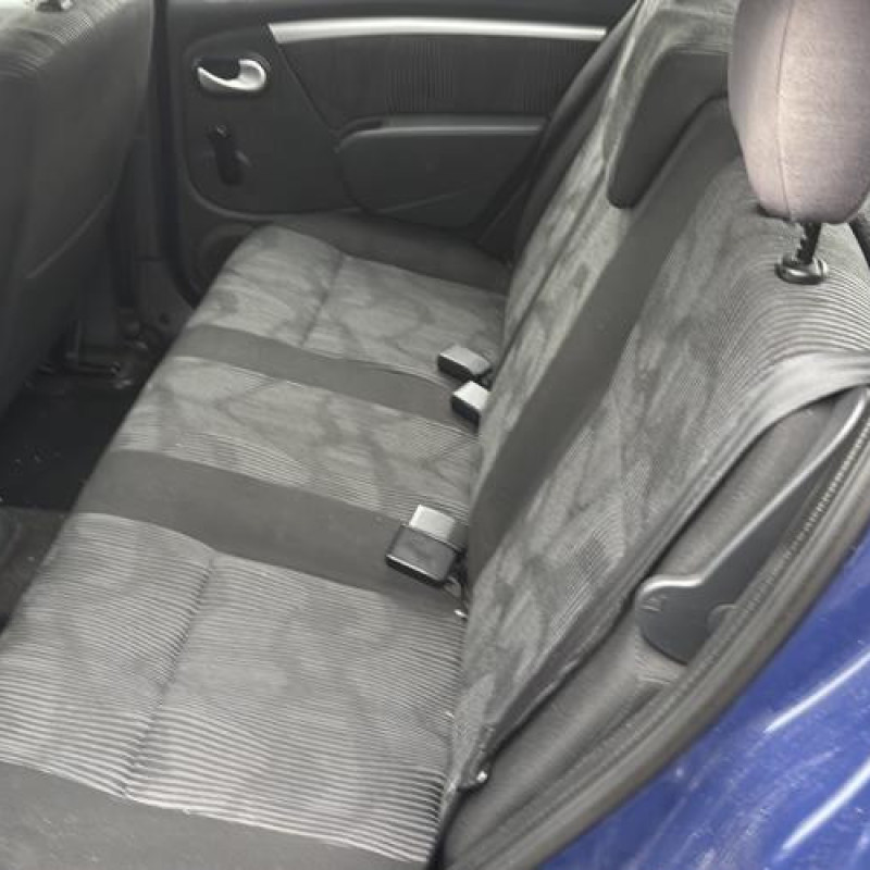 Attache ceinture arriere droit DACIA SANDERO 1 Photo n°15