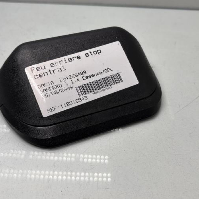 Feu arriere stop central DACIA SANDERO 1 Photo n°3