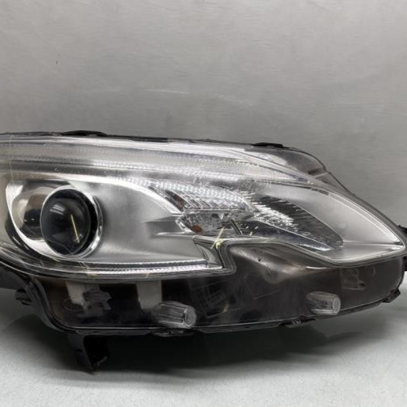 Optique avant principal droit (feux)(phare) PEUGEOT 2008 1 Photo n°1