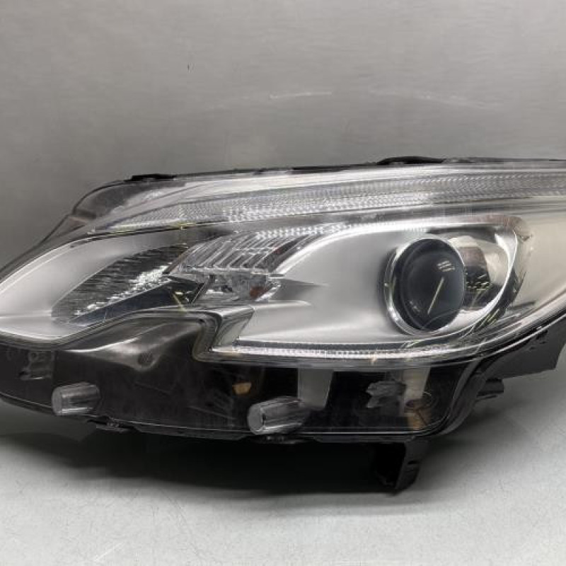 Optique avant principal gauche (feux)(phare) PEUGEOT 2008 1 Photo n°1