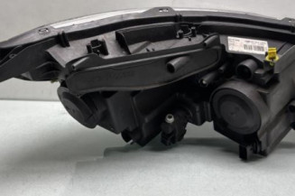 Optique avant principal gauche (feux)(phare) PEUGEOT 2008 1