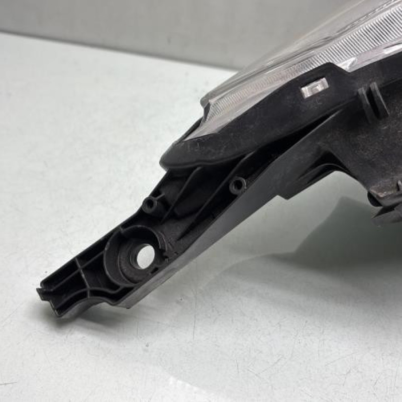 Optique avant principal gauche (feux)(phare) PEUGEOT 2008 1 Photo n°4