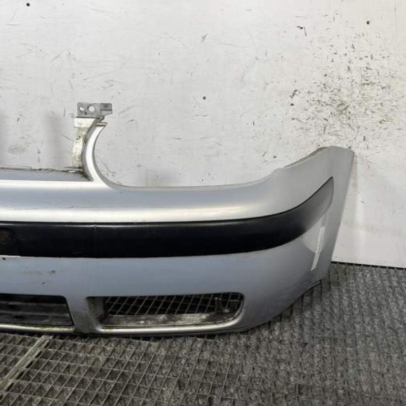 Pare choc avant VOLKSWAGEN GOLF 4 Photo n°3