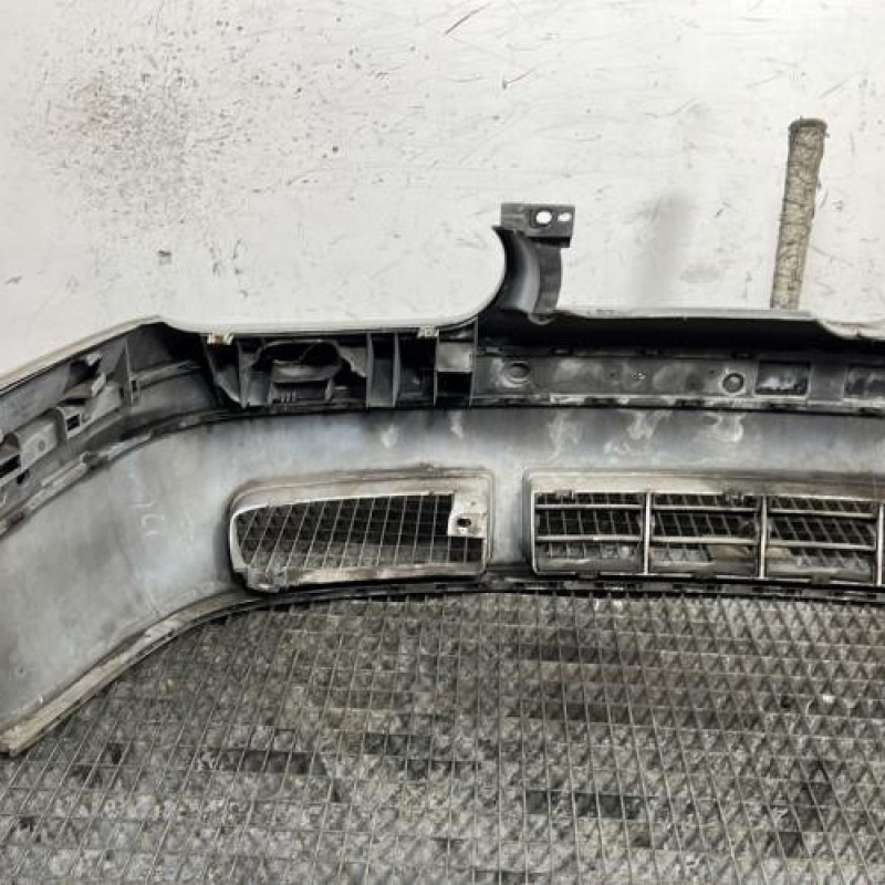 Pare choc avant VOLKSWAGEN GOLF 4 Photo n°6