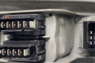 Interrupteur de leve vitre avant gauche RENAULT TWINGO 1