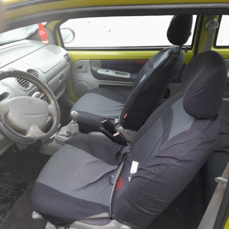 Pretensionneur de ceinture avant gauche RENAULT TWINGO 1 Photo n°10