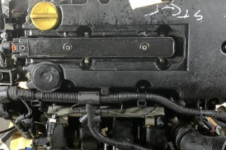 Moteur OPEL CORSA D Photo n°1