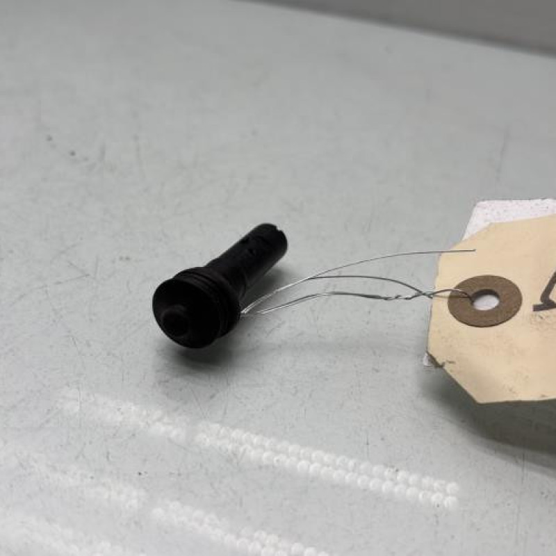 Actionneur verrou trappe d'essence PEUGEOT 2008 1 Photo n°2