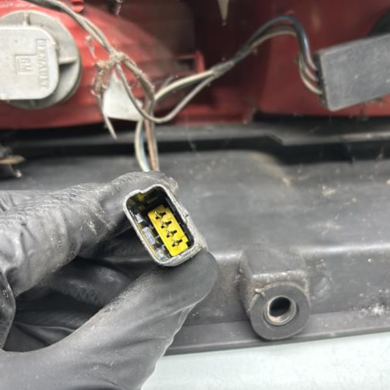 Feu arriere principal droit (feux) RENAULT TRAFIC 2 Photo n°4