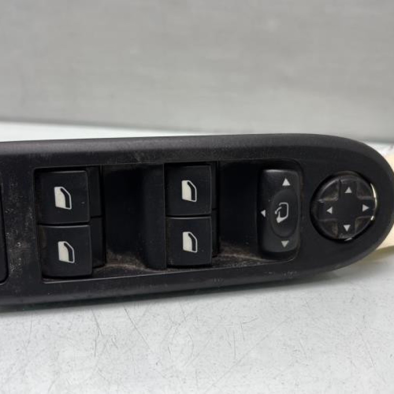 Interrupteur de leve vitre avant gauche CITROEN C5 2 Photo n°1