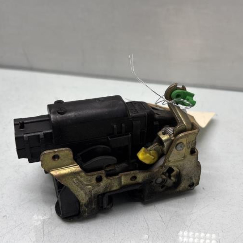 Serrure avant droit RENAULT MASTER 2 Photo n°3