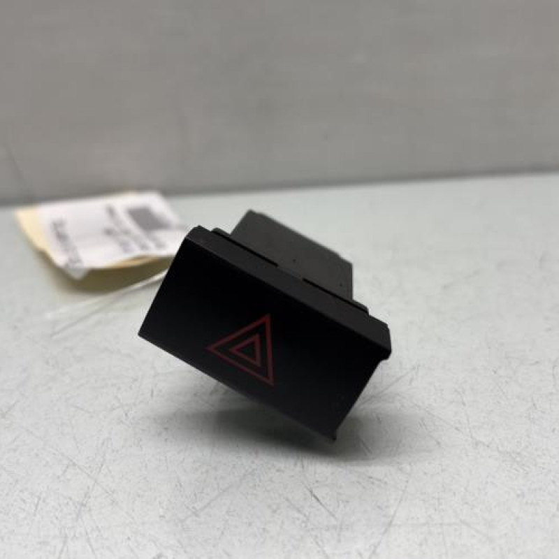 Bouton de warning HYUNDAI SANTA FE 2 Photo n°1