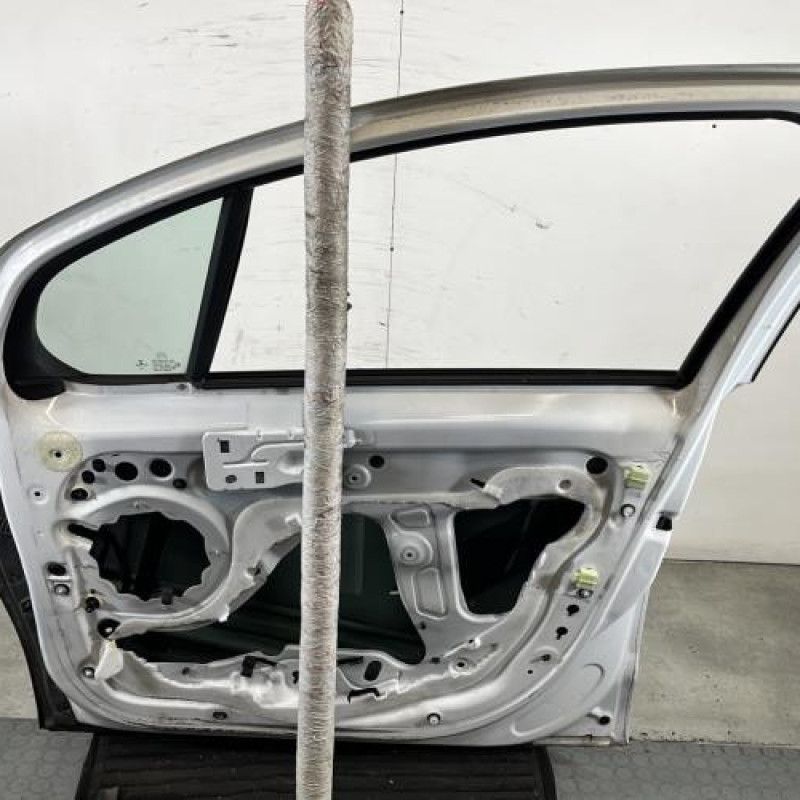 Porte avant droit CITROEN C3 2 Photo n°4