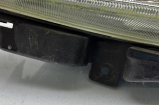 Optique avant principal gauche (feux)(phare) CITROEN SAXO