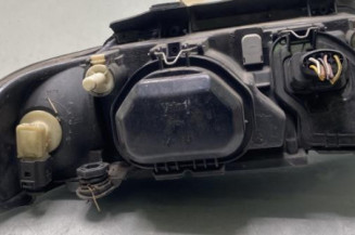 Optique avant principal gauche (feux)(phare) AUDI A4 1