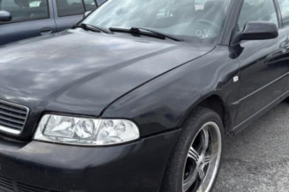 Moteur essuie glace avant AUDI A4 1