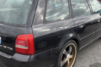 Moteur essuie glace avant AUDI A4 1